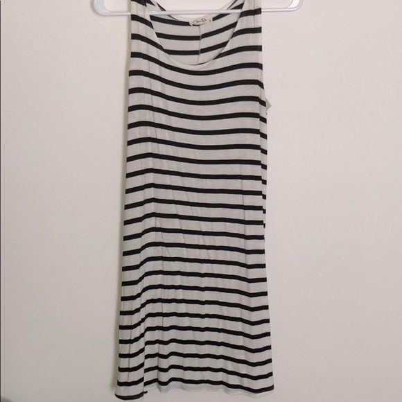 Olivia Rae Dresses & Skirts - Black and Off-White Shift Dress